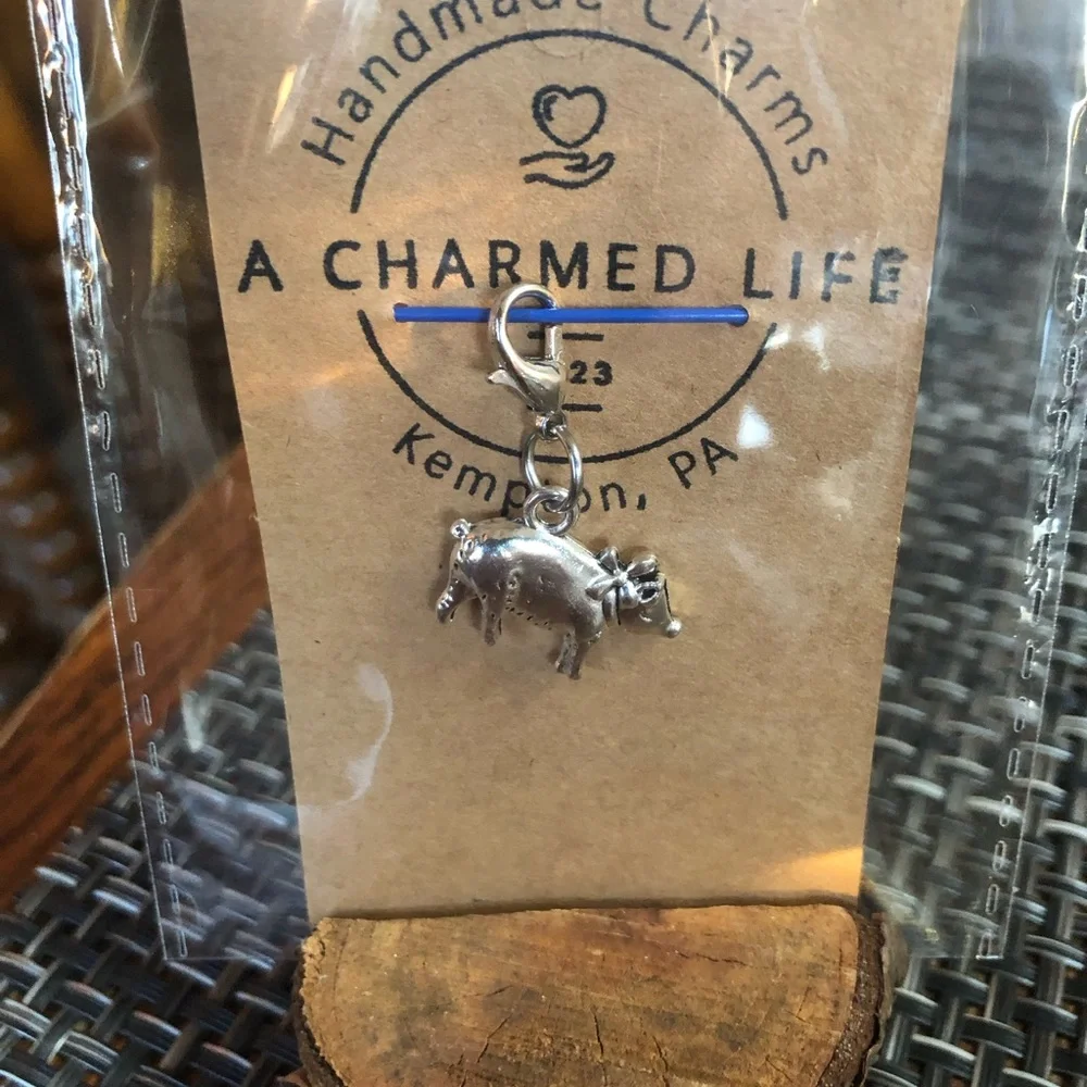 Silver 🐷 Pig on a Miniature Lobster Clasp. NWT, Handmade by A Charmed Life